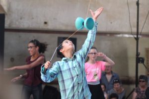 diabolo spectacle jeune